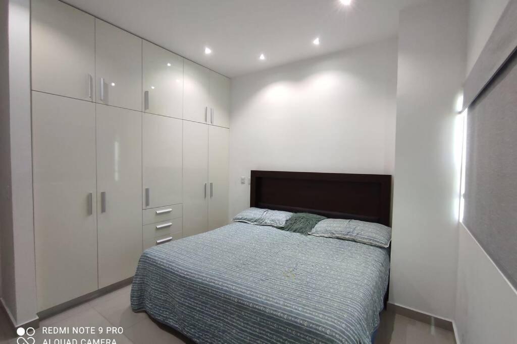 Apartamento Excelente Departamento Con Vista Parcial Al Mar, Frente Al Malecon, Alberca Y Gimnacio Mazatlán Exterior foto