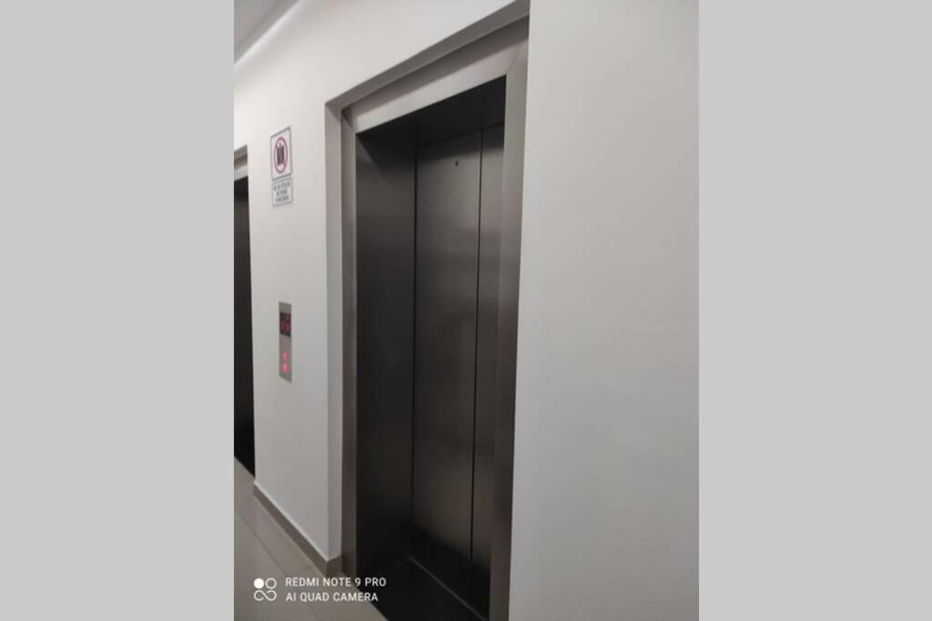 Apartamento Excelente Departamento Con Vista Parcial Al Mar, Frente Al Malecon, Alberca Y Gimnacio Mazatlán Exterior foto