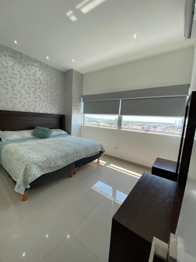 Apartamento Excelente Departamento Con Vista Parcial Al Mar, Frente Al Malecon, Alberca Y Gimnacio Mazatlán Exterior foto